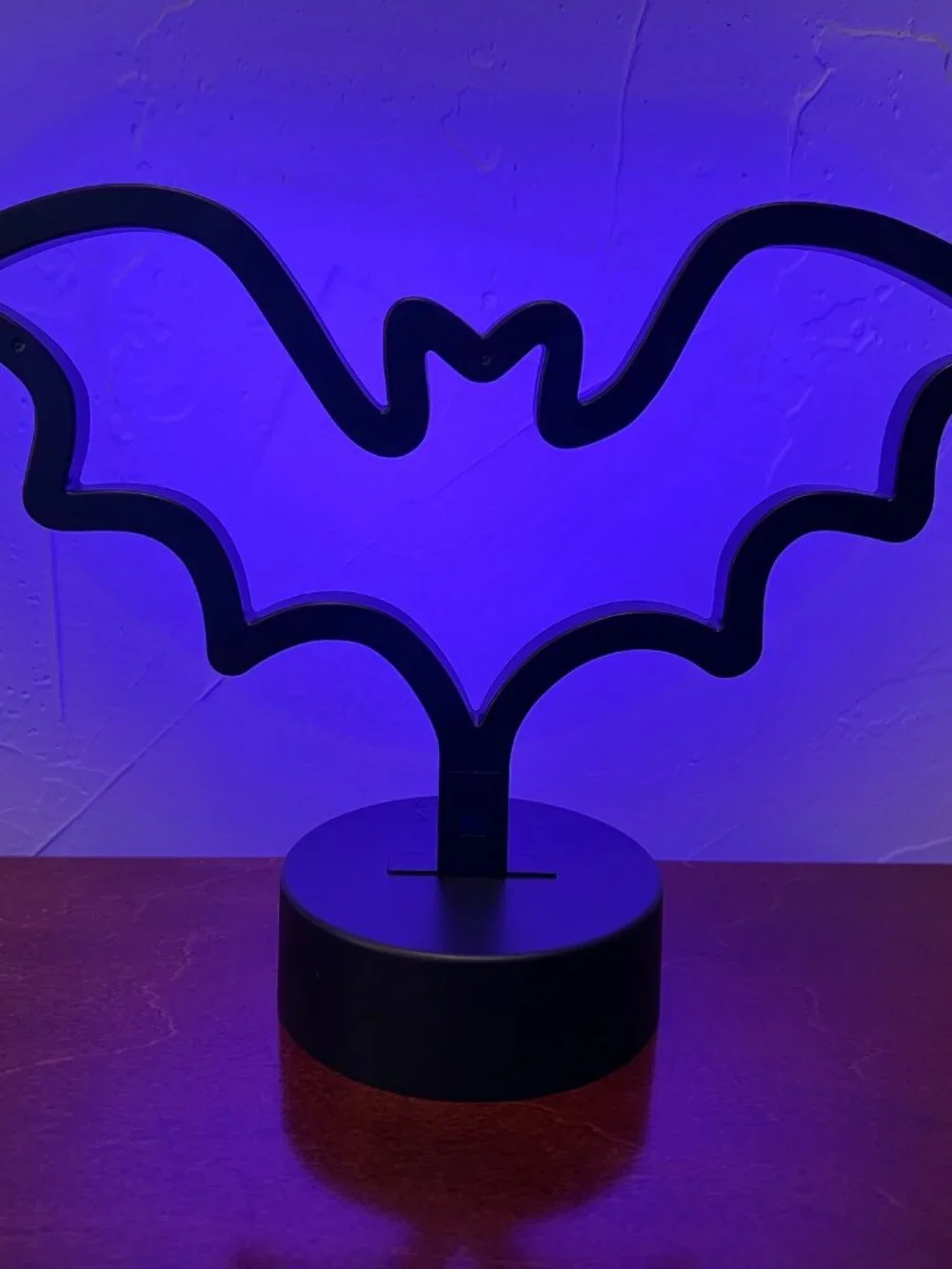 Halloween LED Neon Bat Table Lamp Purple Light Battery Operated Spooky Decor